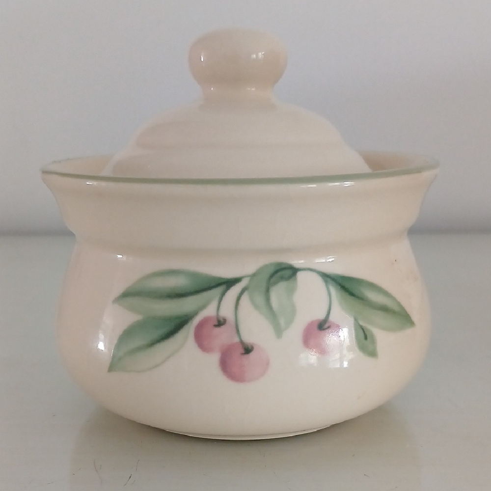 Pfaltzgraff GARDEN PARTY IMPRESSIONS Cherries Lidded Sugar Bowl 4.25x2.75"